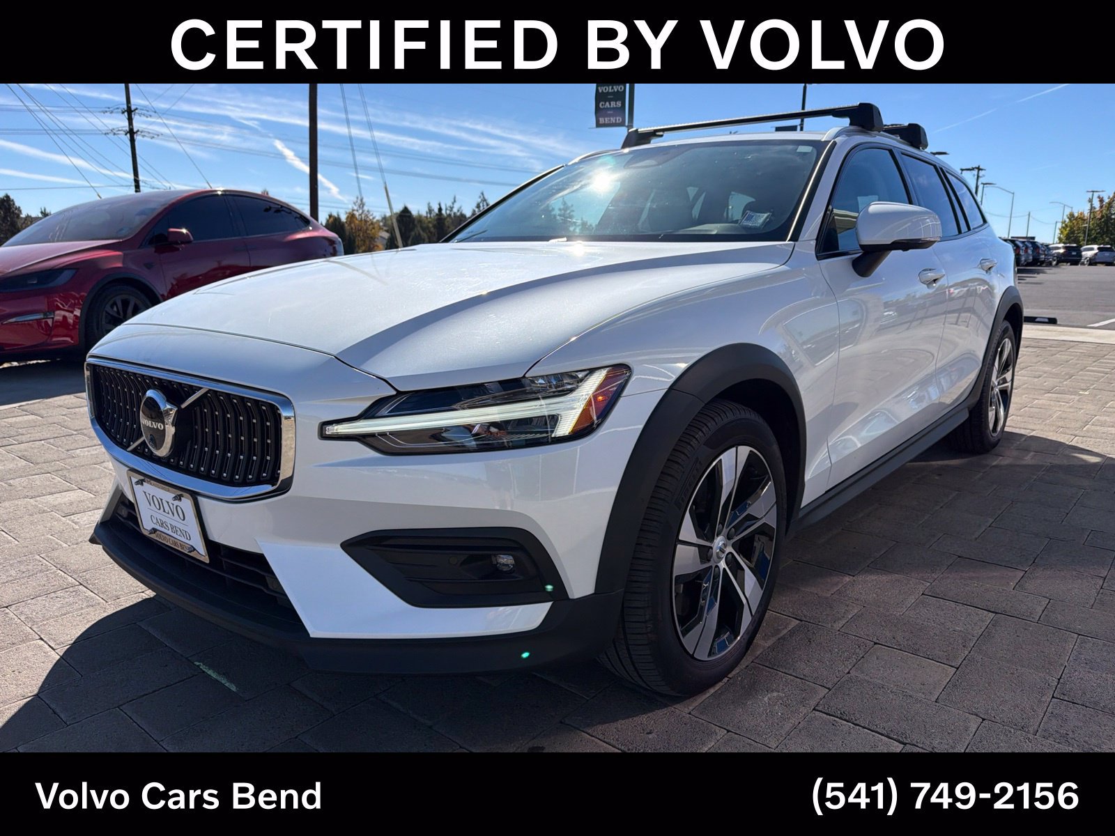 Certified 2025 Volvo V60 B5 Cross Country Plus AWD/4WD image 4