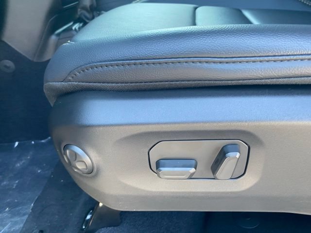New 2025 Jeep Wrangler Unlimited Sahara AWD/4WD image 15
