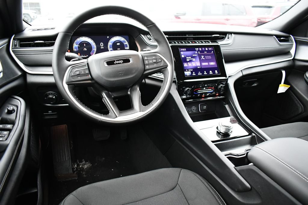 New 2026 Jeep Grand Cherokee L 4WD image 10