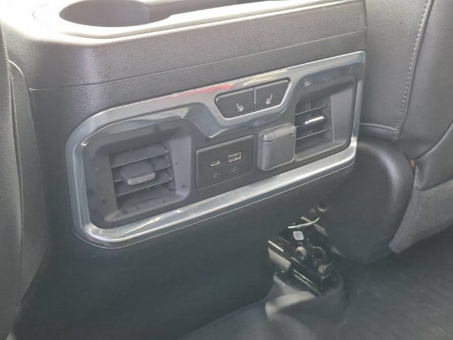 Used 2020 GMC Sierra 1500 AT4 w/ AT4 Premium Package AWD/4WD image 21