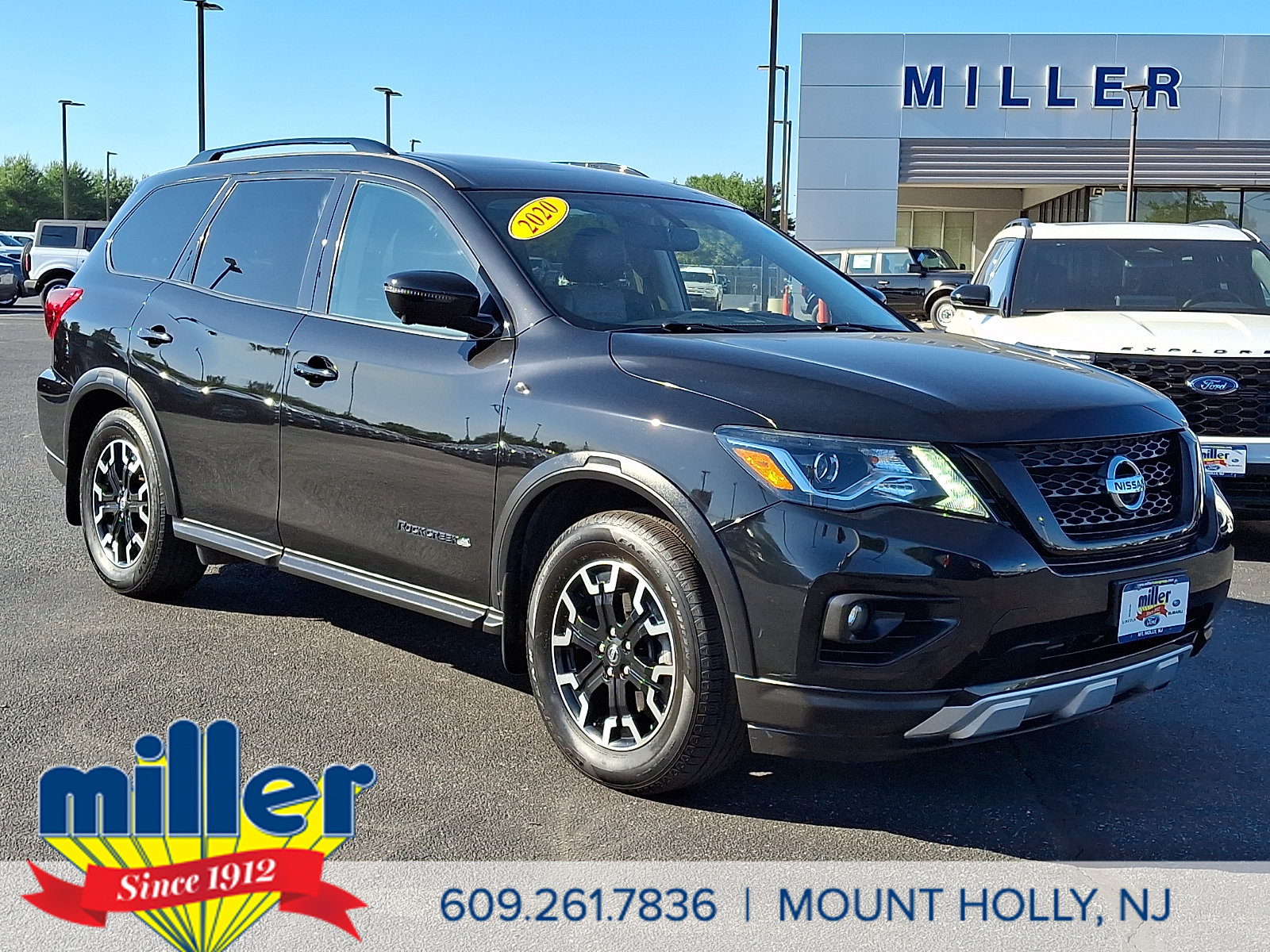 Used 2020 Nissan Pathfinder SL AWD/4WD image 1