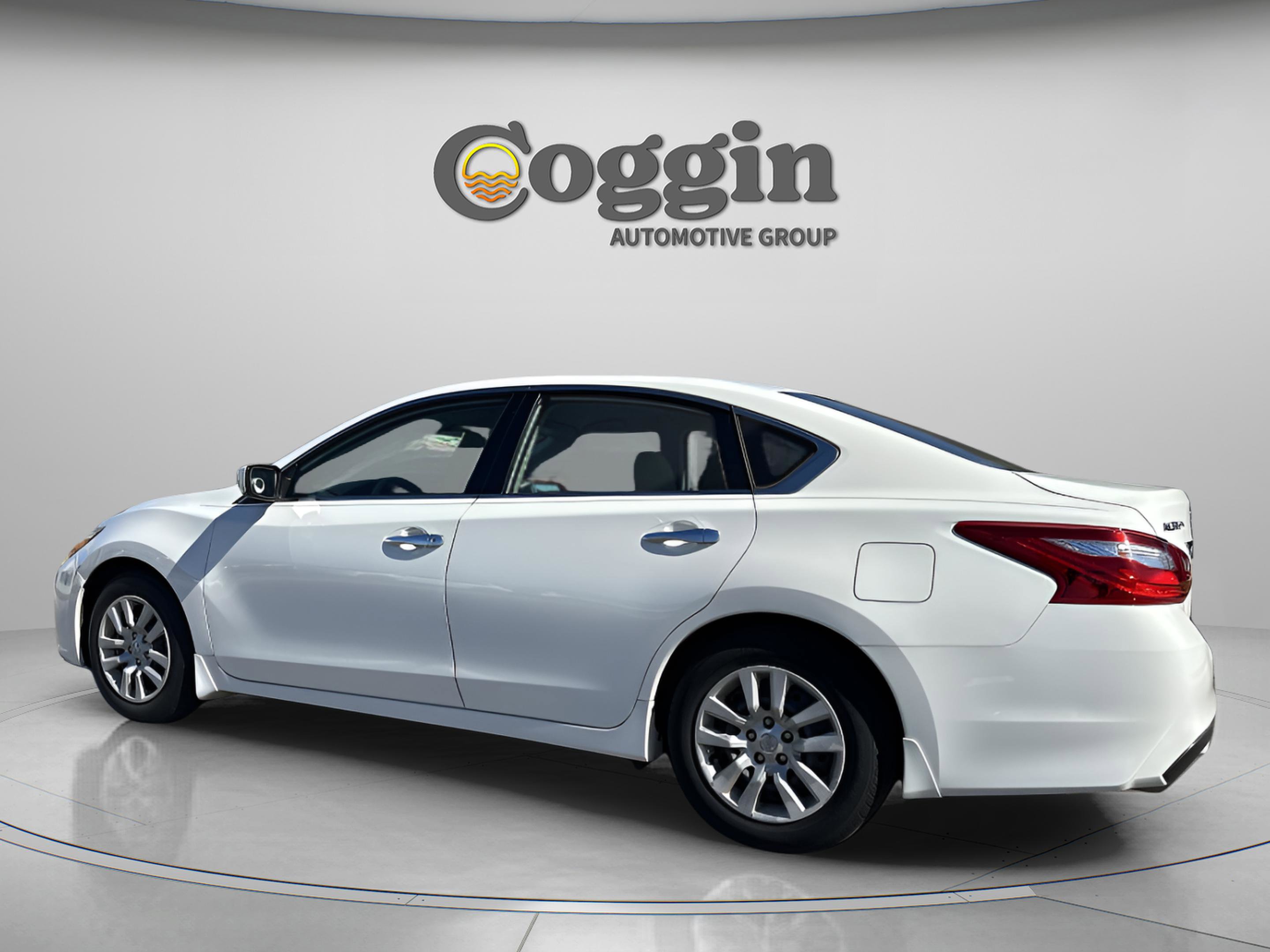 Used 2017 Nissan Altima 2.5 S w/ Power Driver Seat Package image 4