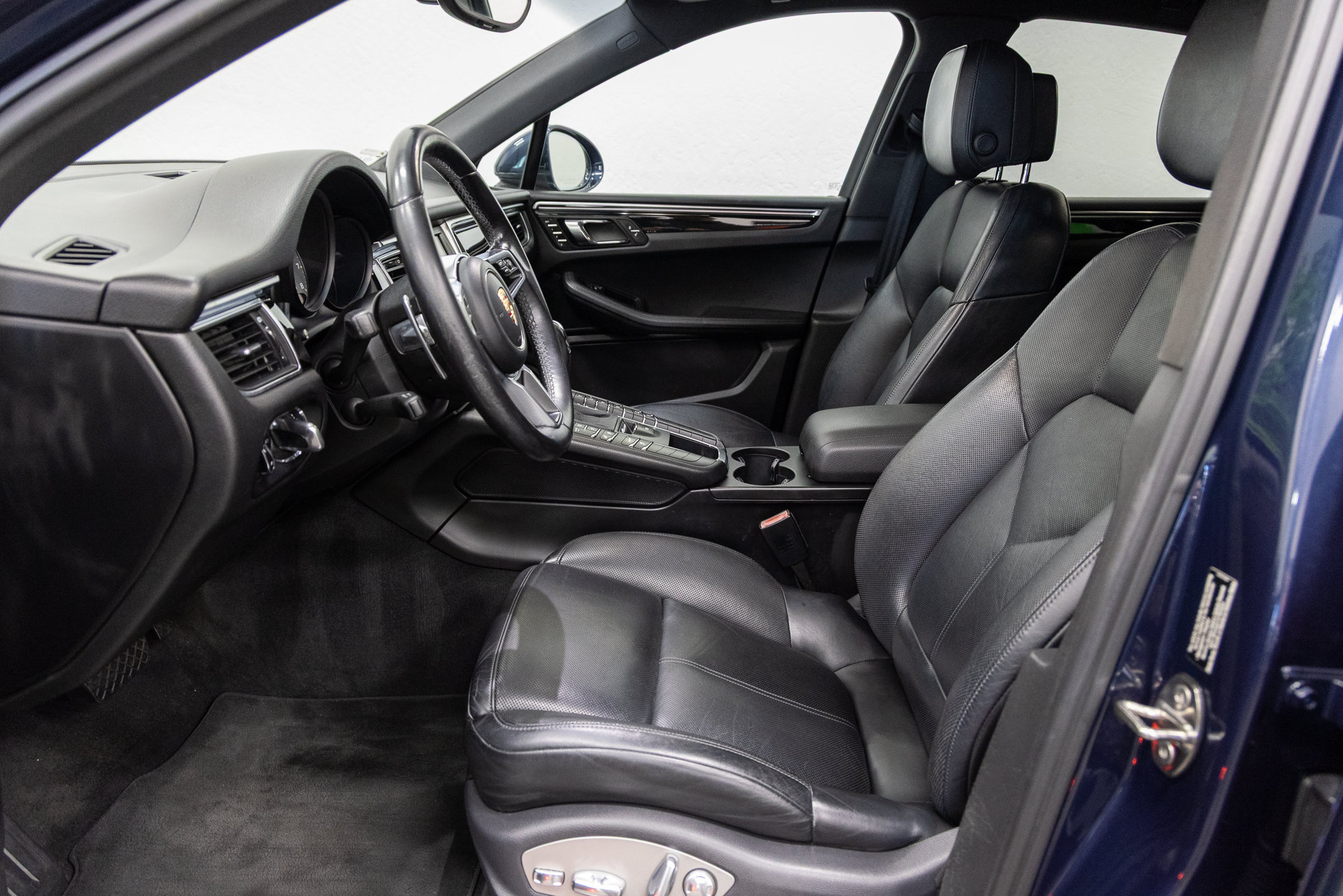 Used 2015 Porsche Macan S AWD/4WD image 7