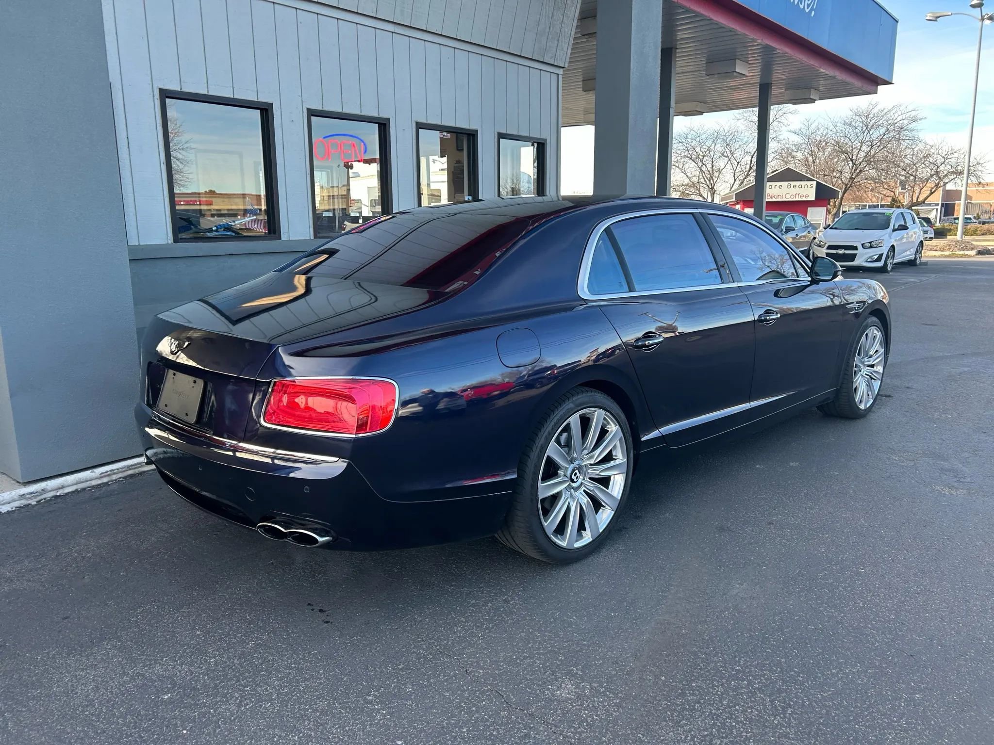 Used 2015 Bentley Flying Spur V8 image 34