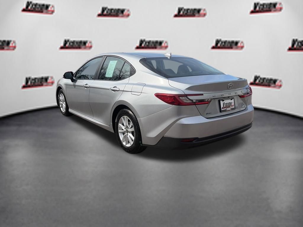 Used 2025 Toyota Camry LE FWD image 8
