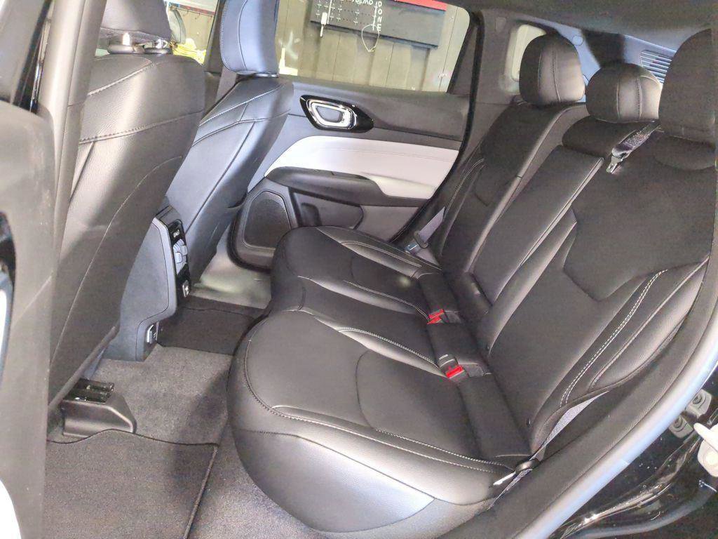 New 2026 Jeep Compass Limited AWD/4WD image 15