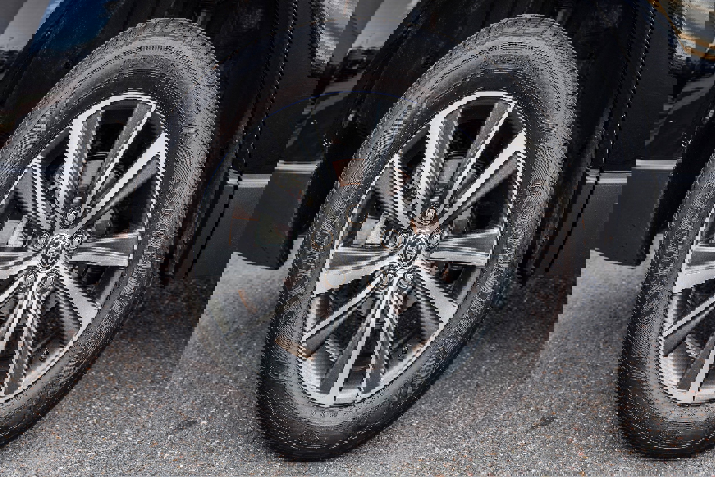 Used 2021 Toyota Venza LE image 7