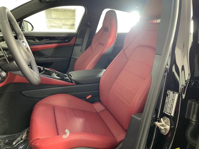New 2026 Porsche Panamera image 3