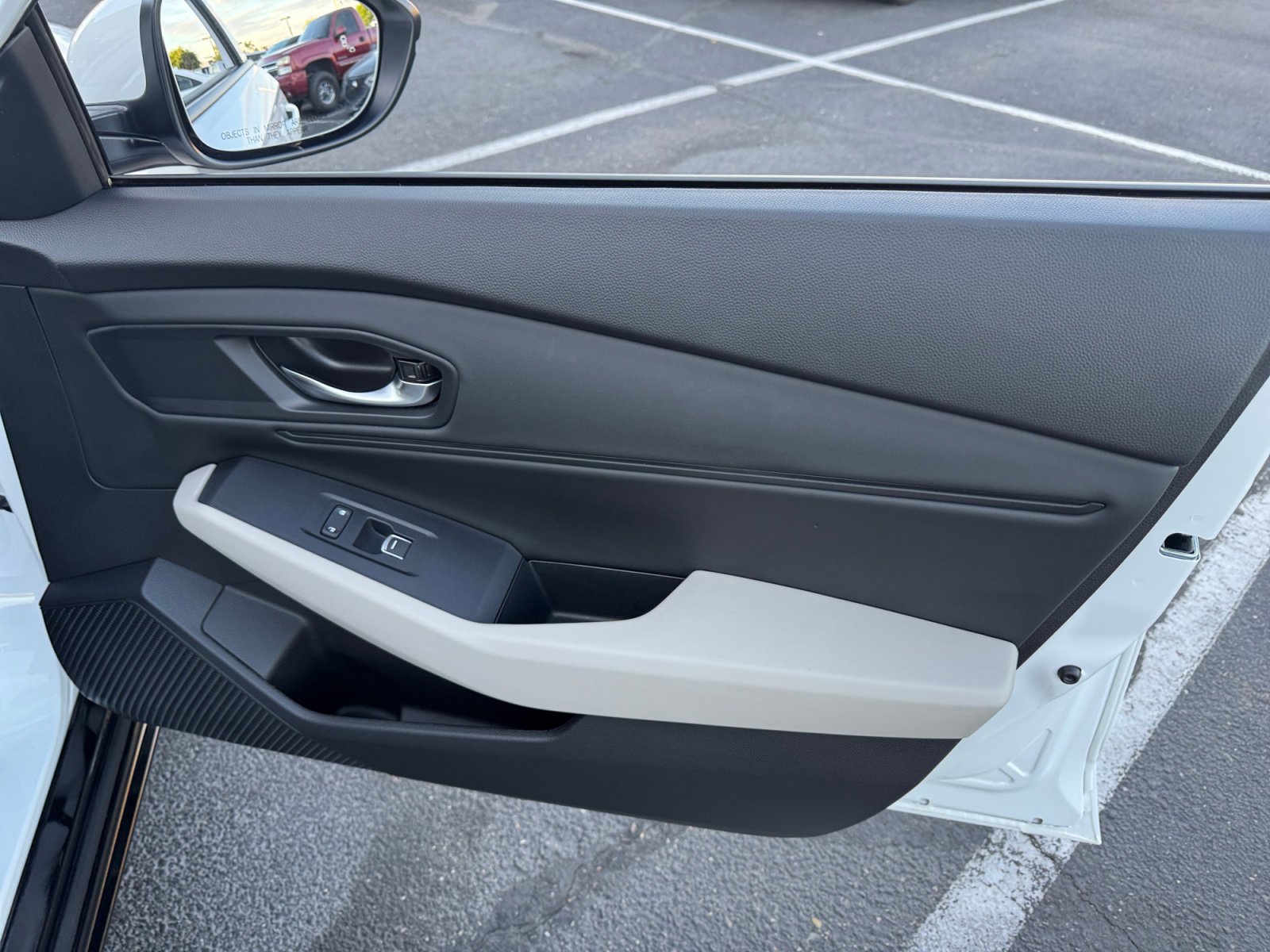 Used 2025 Honda Accord EX-L image 16