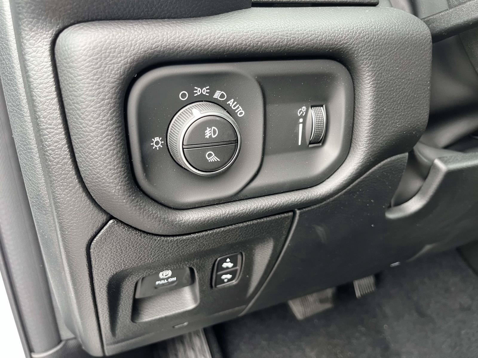 New 2026 RAM 1500 Big Horn AWD/4WD image 21