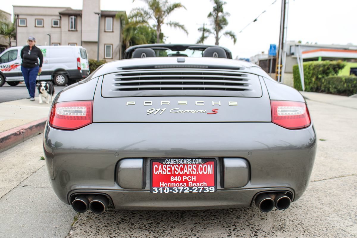 Used 2010 Porsche 911 Carrera S RWD image 5