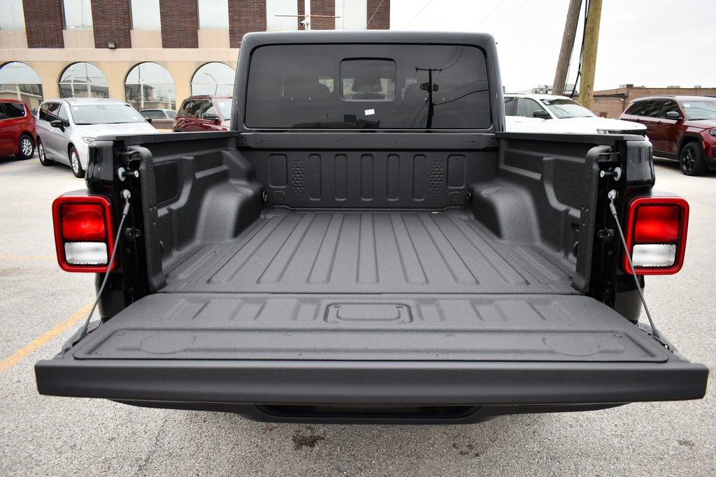 New 2026 Jeep Gladiator Sport image 8