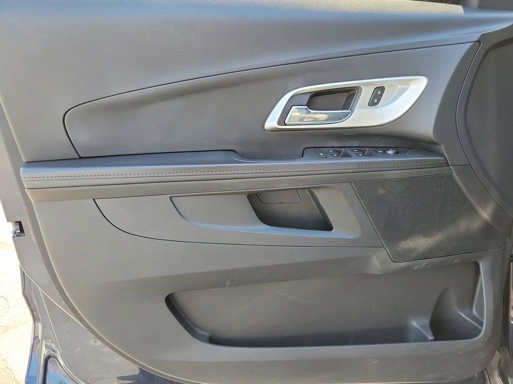 Used 2017 Chevrolet Equinox LT FWD image 15