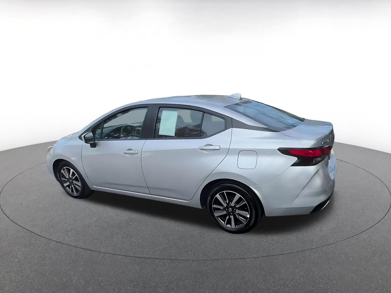 Used 2025 Nissan Versa SV image 10