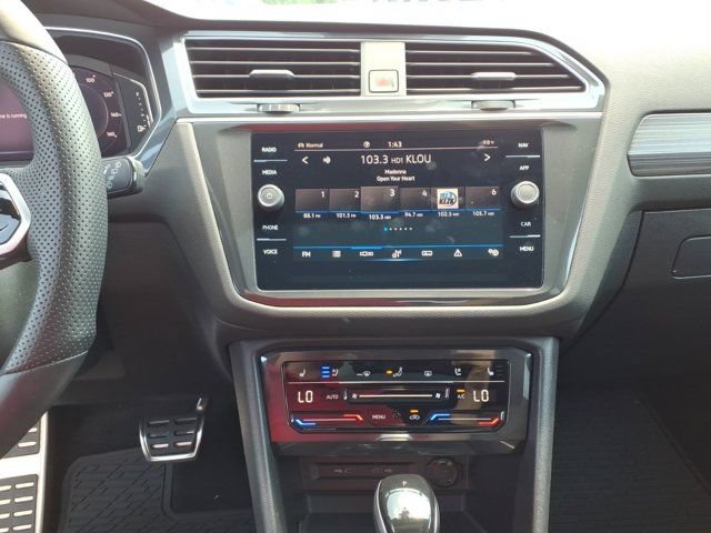 Used 2024 Volkswagen Tiguan SEL R-Line AWD/4WD image 10