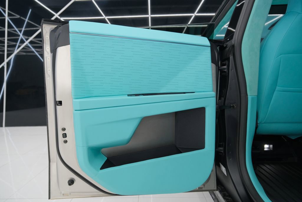 Used 2025 Tesla Cybertruck AWD Crew Cab image 53