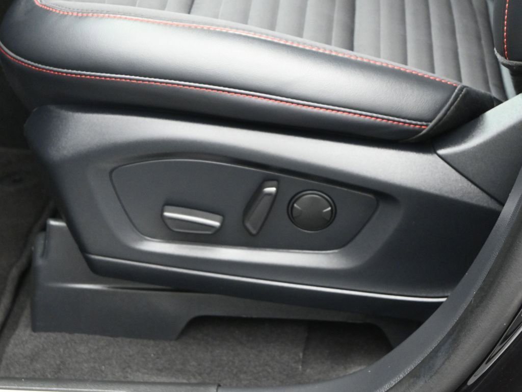 Used 2025 Ford Explorer ST-Line w/ ST-Line Street Pack image 10