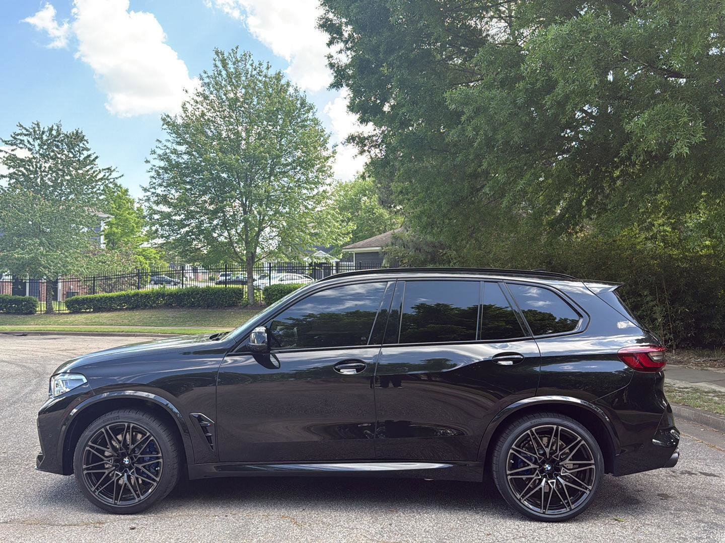 Used 2020 BMW X5 M Competition AWD/4WD image 2