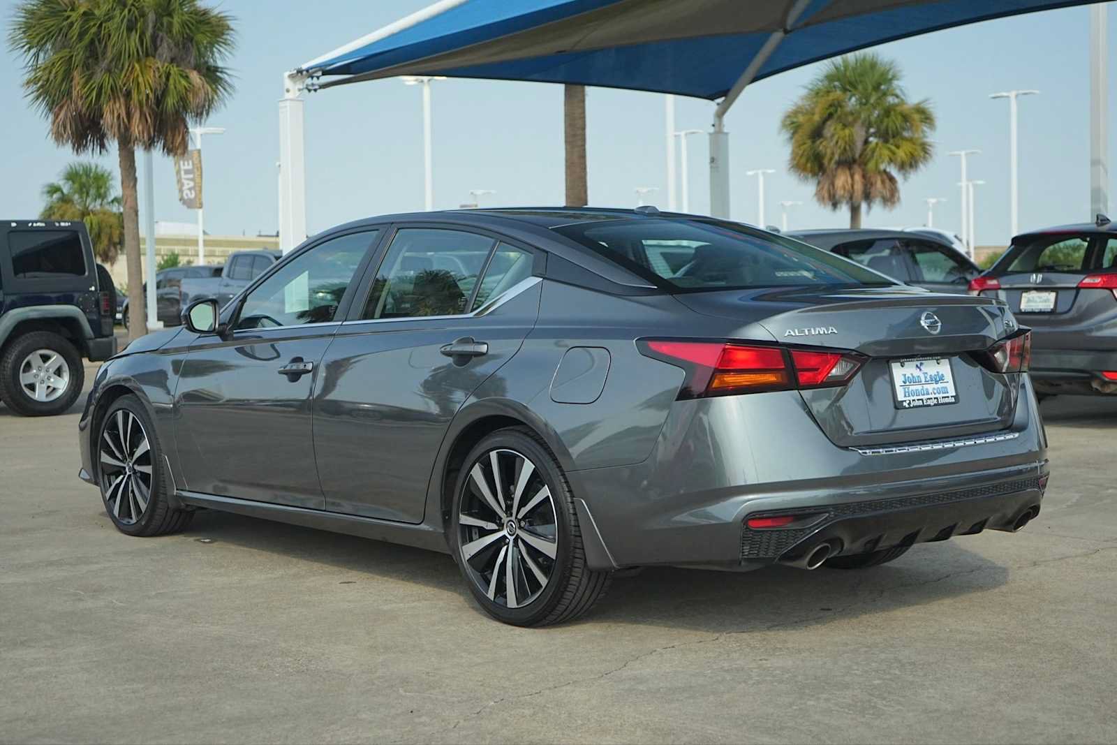 Used 2019 Nissan Altima 2.5 SR w/ SR Premium Package FWD image 4