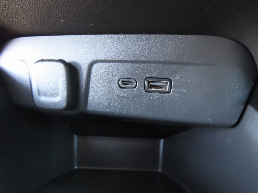 Used 2024 Chevrolet Trax LT w/ Driver Confidence Package image 9