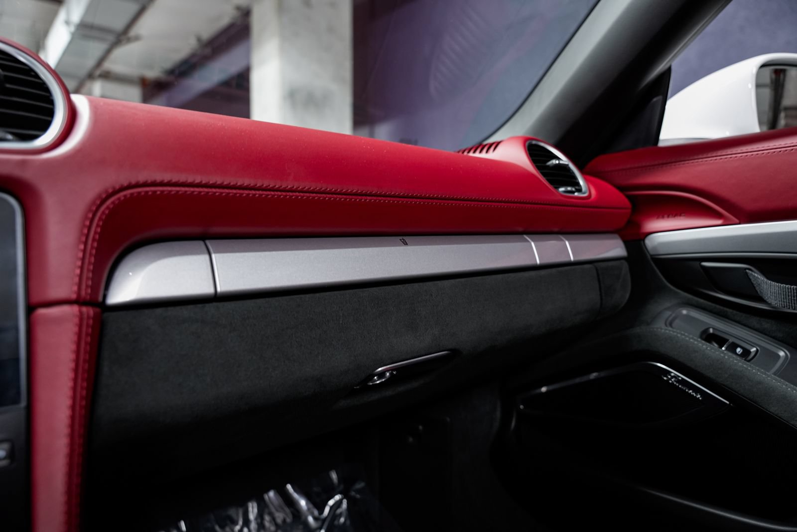 Used 2022 Porsche 718 Boxster Spyder RWD image 15