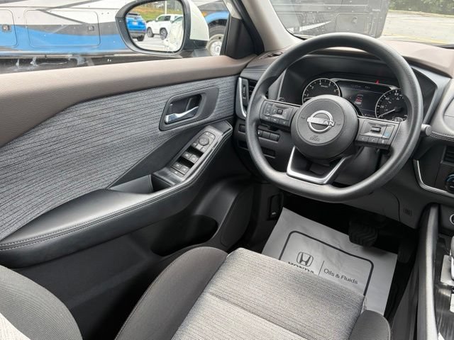 Used 2023 Nissan Rogue SV AWD/4WD image 31