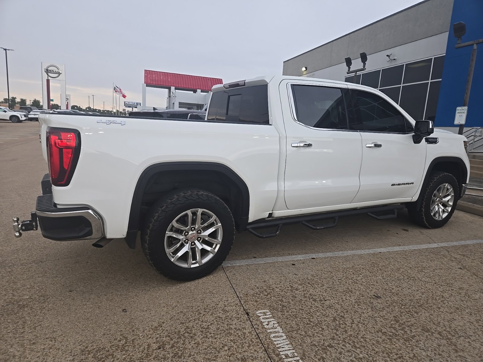 Used 2019 GMC Sierra 1500 SLT AWD/4WD image 8