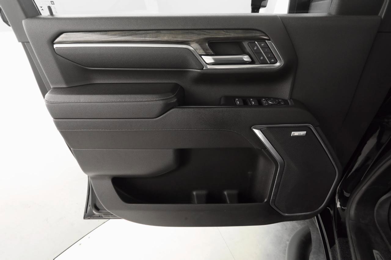 Used 2024 Chevrolet Silverado 2500 LTZ w/ LTZ Plus Package image 11