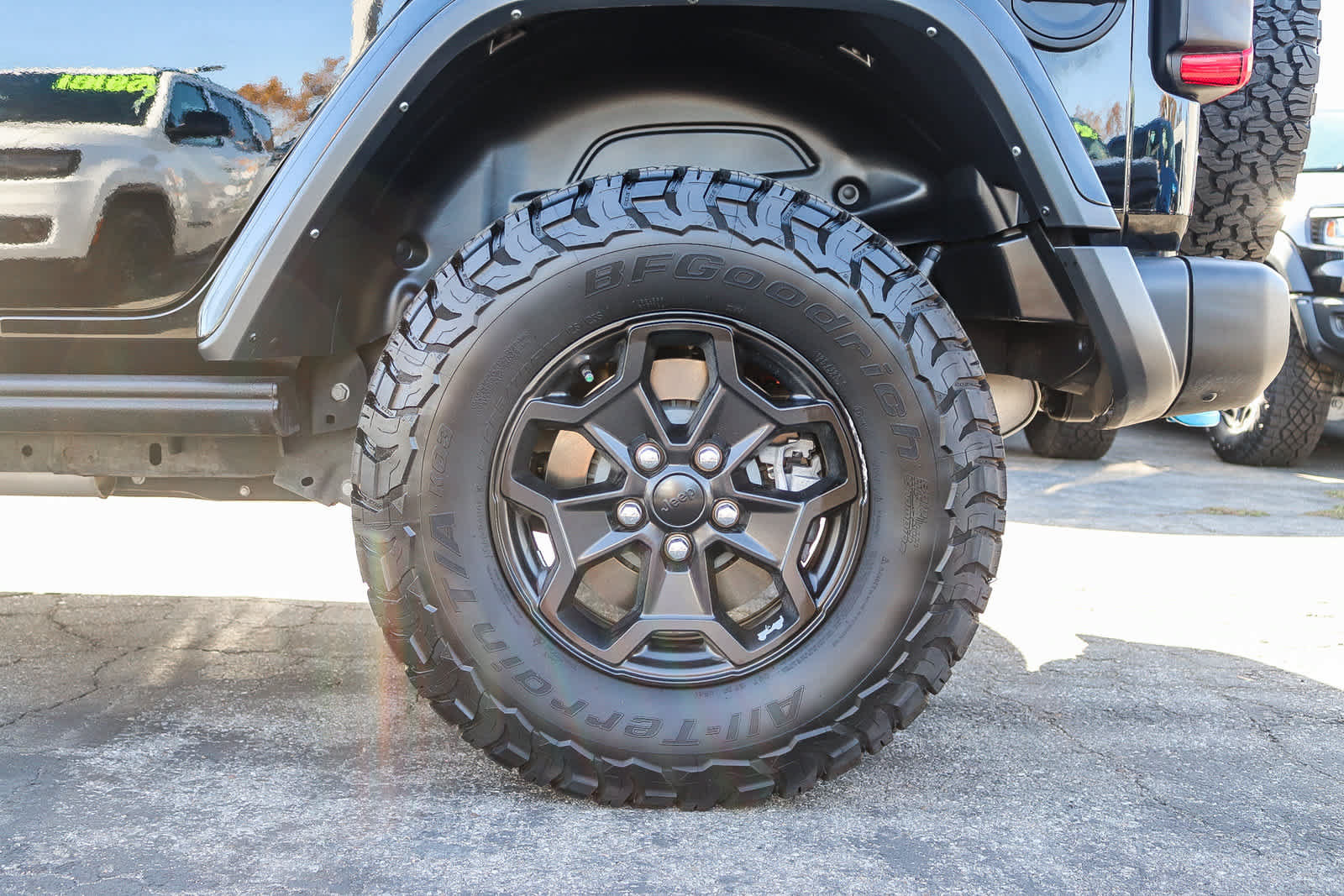 Used 2023 Jeep Wrangler Unlimited Rubicon 4xe AWD/4WD image 12