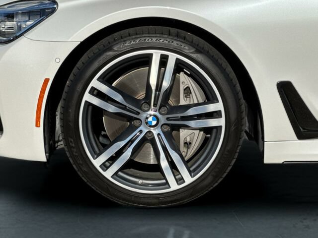 Used 2019 BMW 750i w/ Executive Package RWD image 35