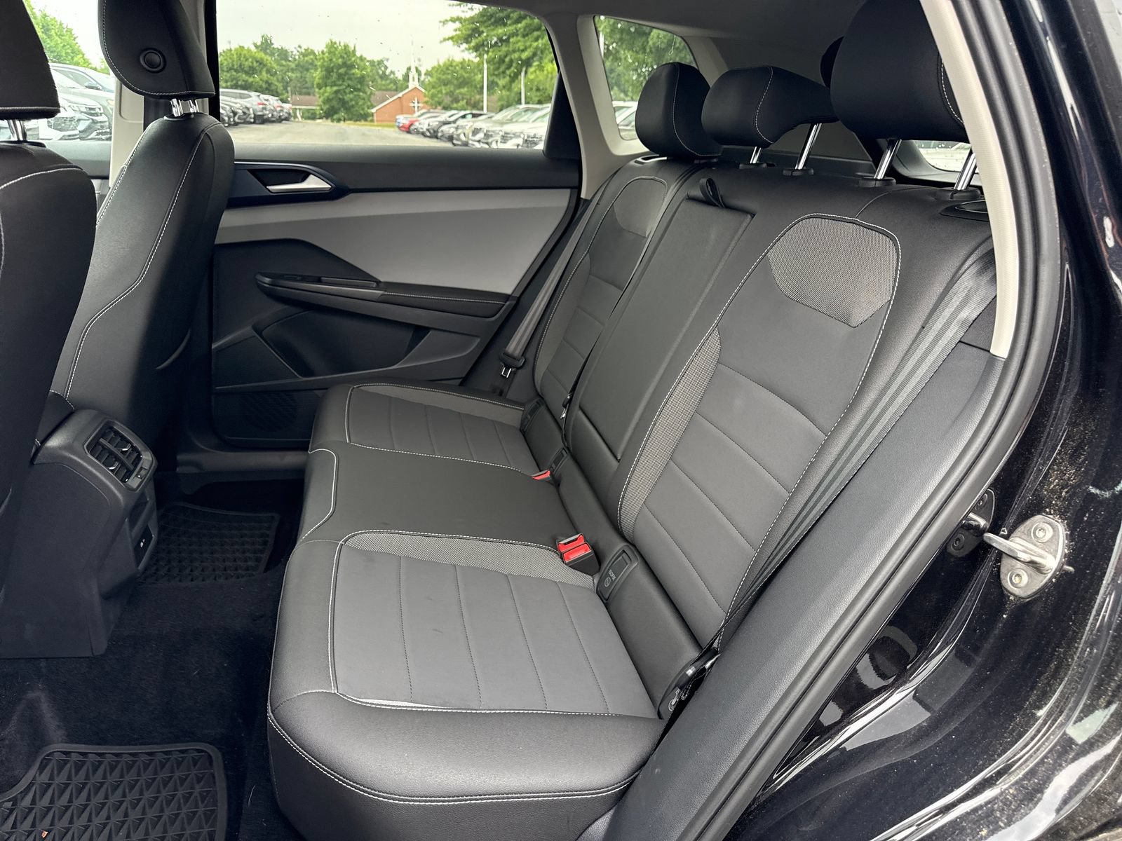 Certified 2024 Volkswagen Taos SE AWD/4WD image 14