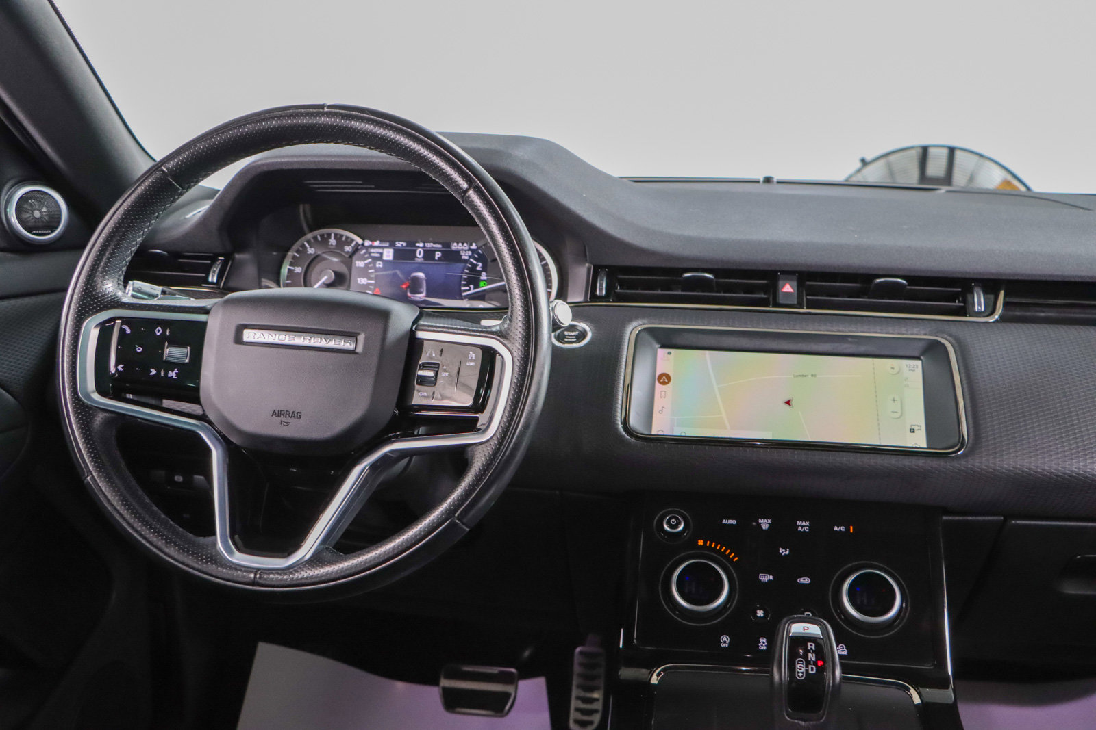 Used 2022 Land Rover Range Rover Evoque R-Dynamic S AWD/4WD image 17