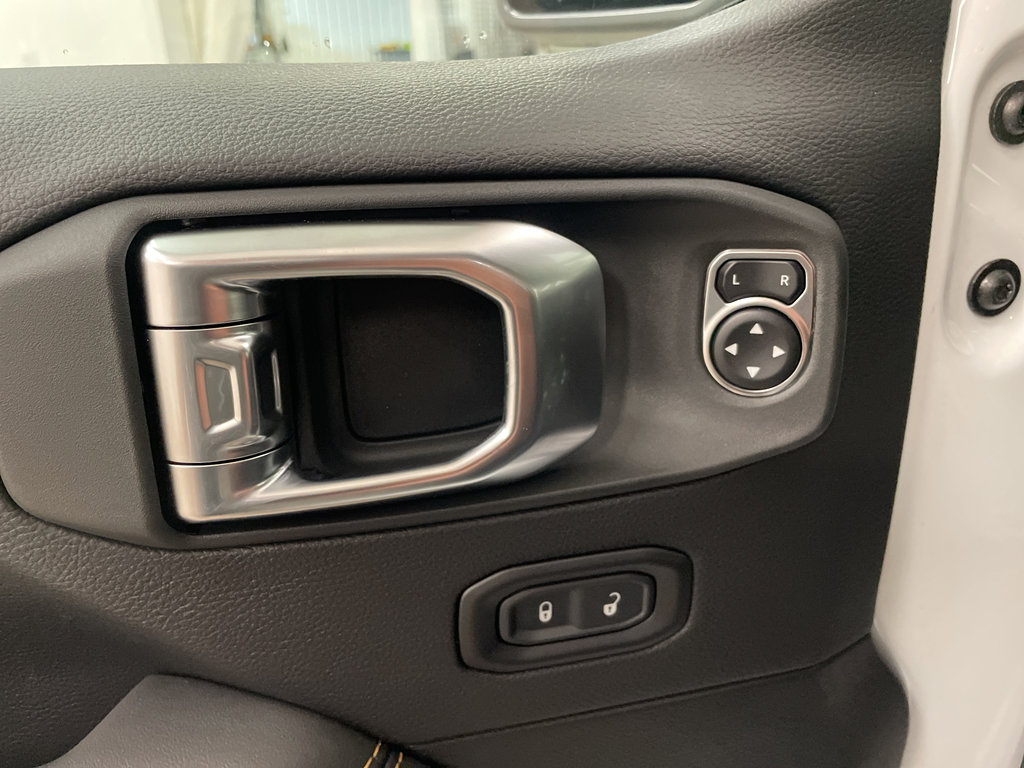 New 2025 Jeep Gladiator Sport image 7