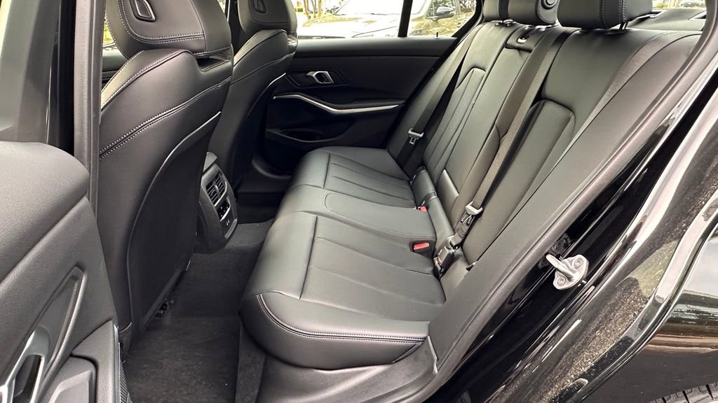 New 2026 BMW 330i Sedan w/ M Sport Package image 27