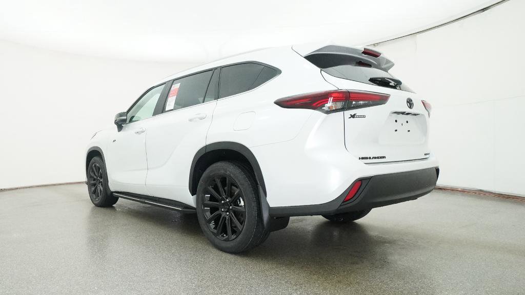 New 2026 Toyota Highlander XLE image 24