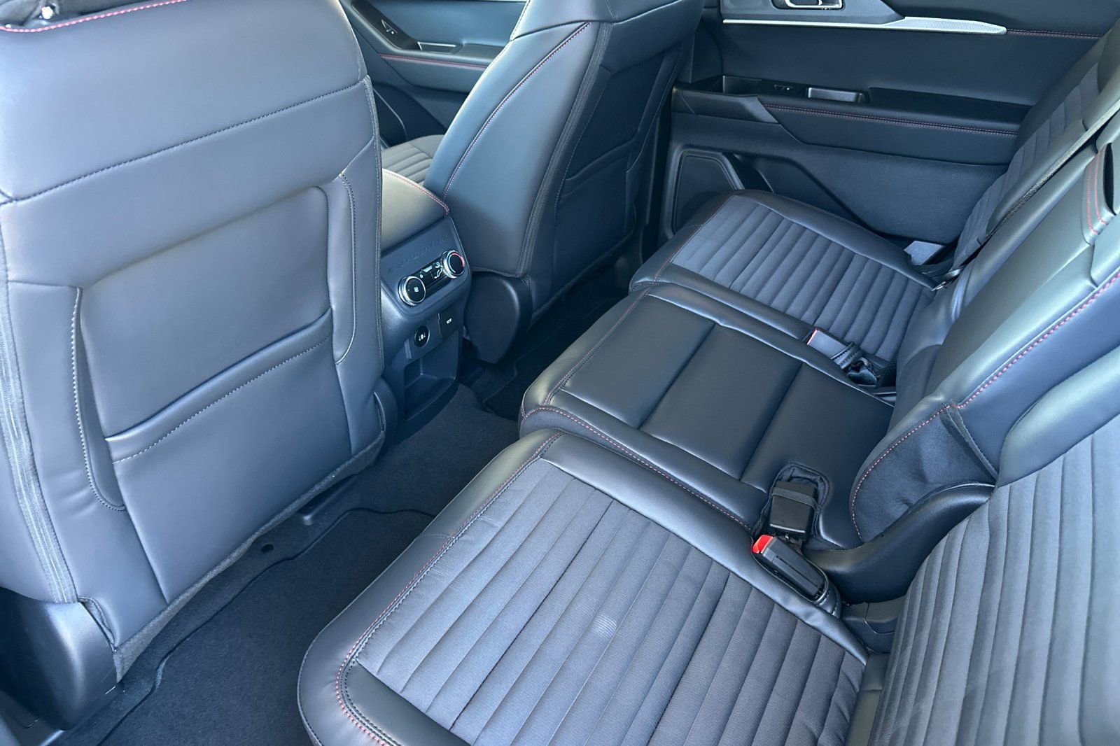 New 2025 Ford Explorer ST-Line image 11