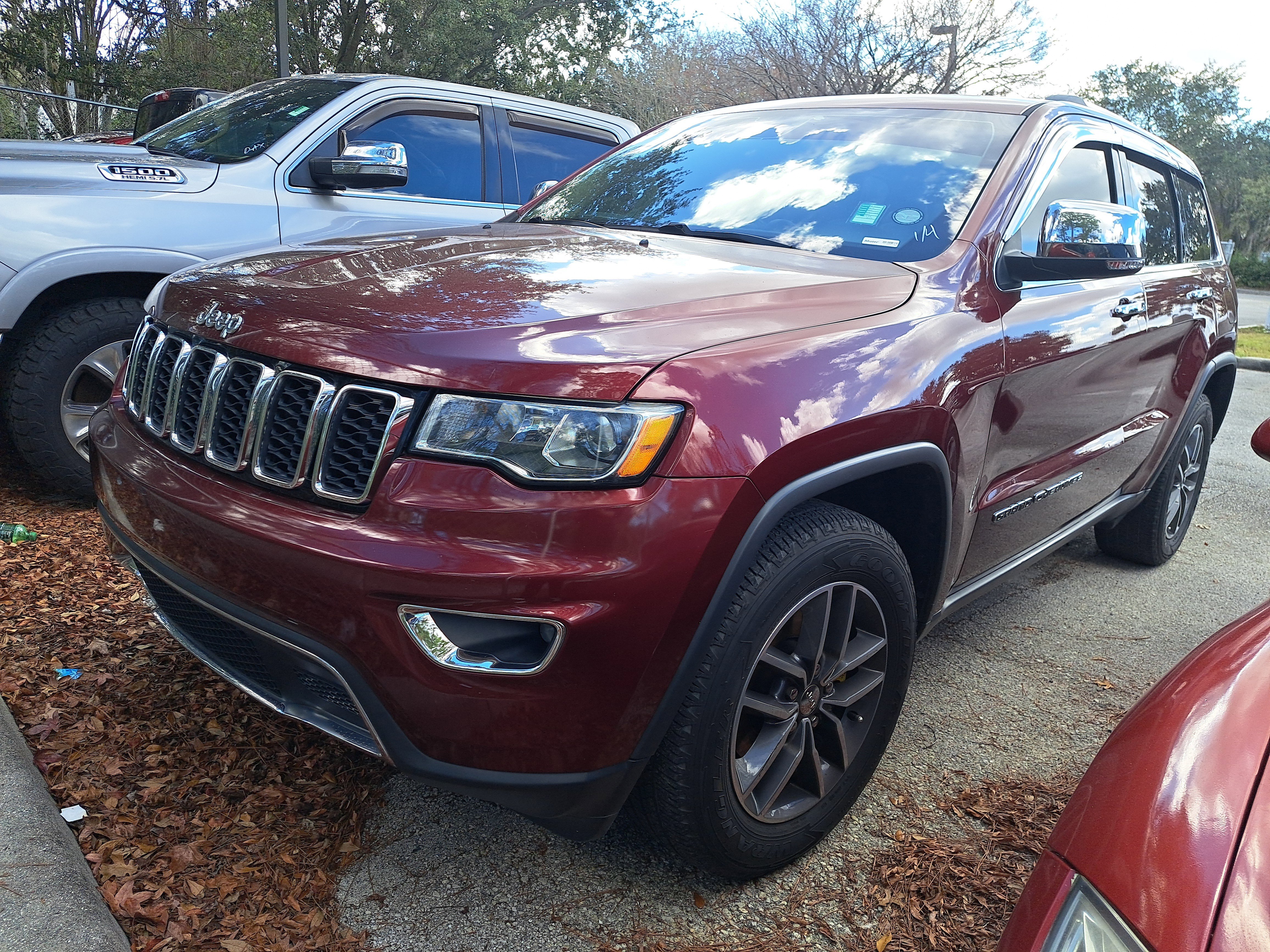 Used 2019 Jeep Grand Cherokee Limited image 4