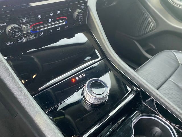 Used 2023 Jeep Grand Cherokee Limited w/ Luxury Tech Group II image 23