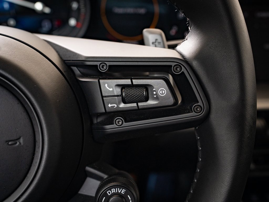 Certified 2024 Porsche 911 Carrera image 31