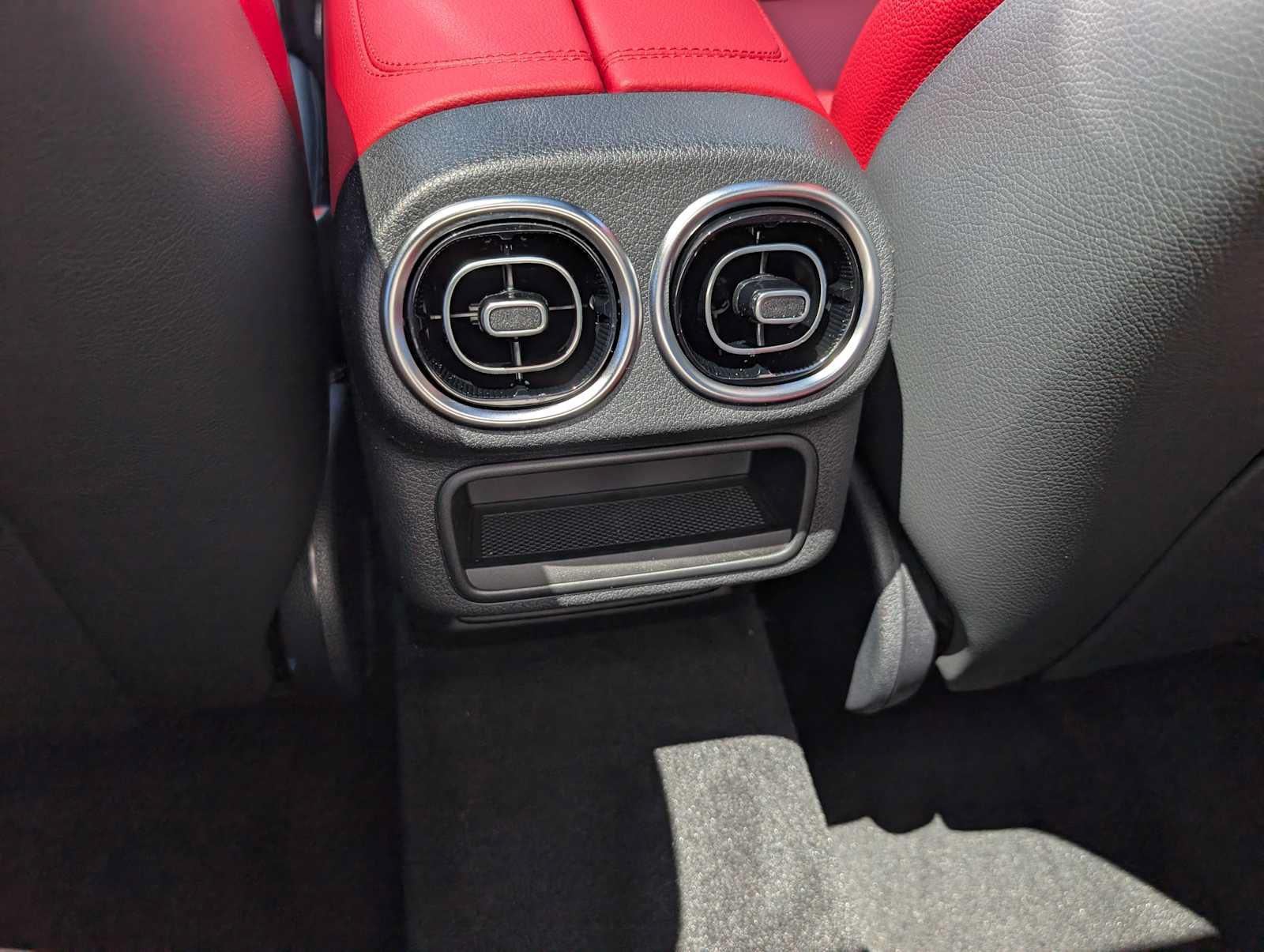 New 2026 Mercedes-Benz GLC 300 4MATIC image 16