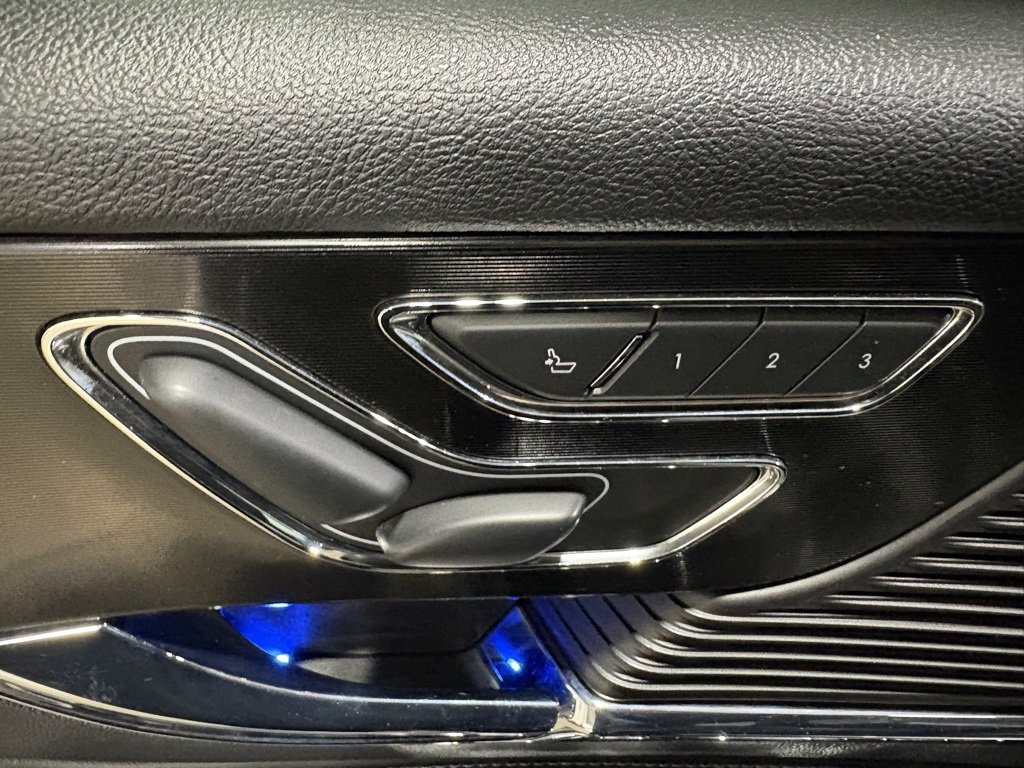 Used 2022 Lincoln Corsair Reserve image 18