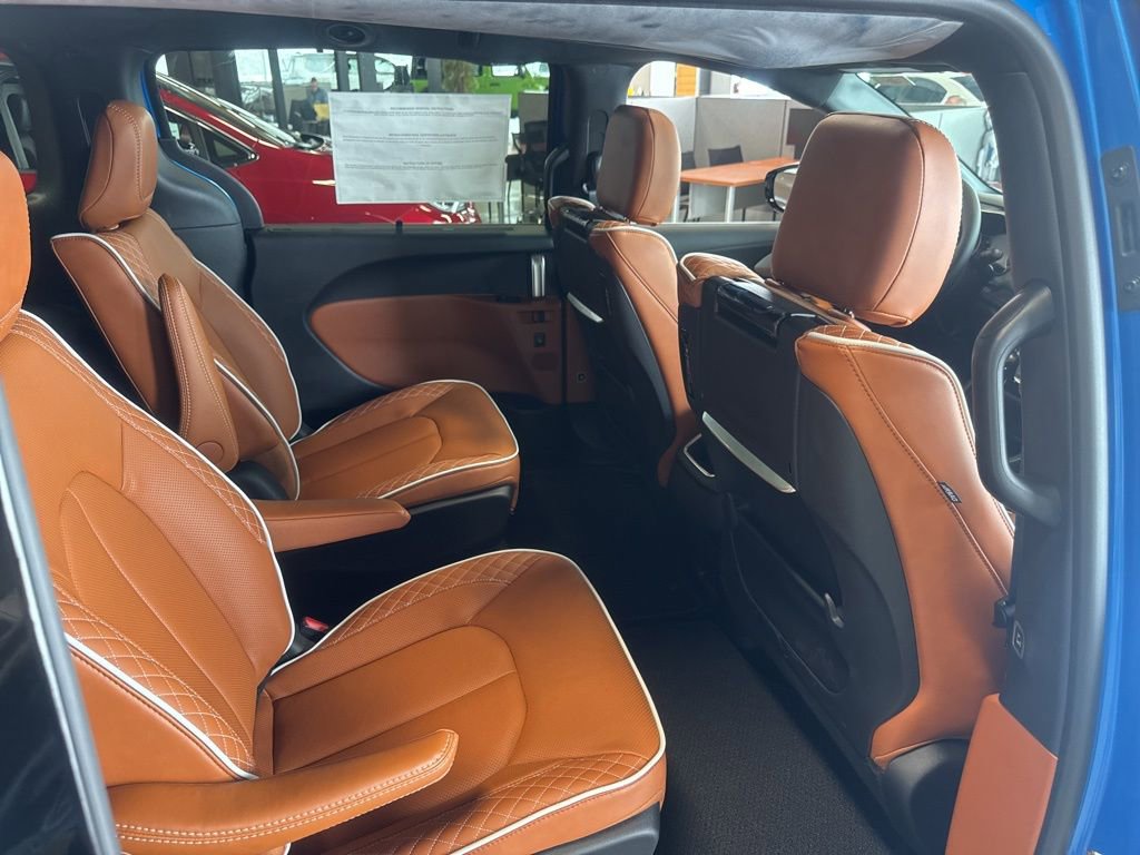 New 2026 Chrysler Pacifica Pinnacle image 46