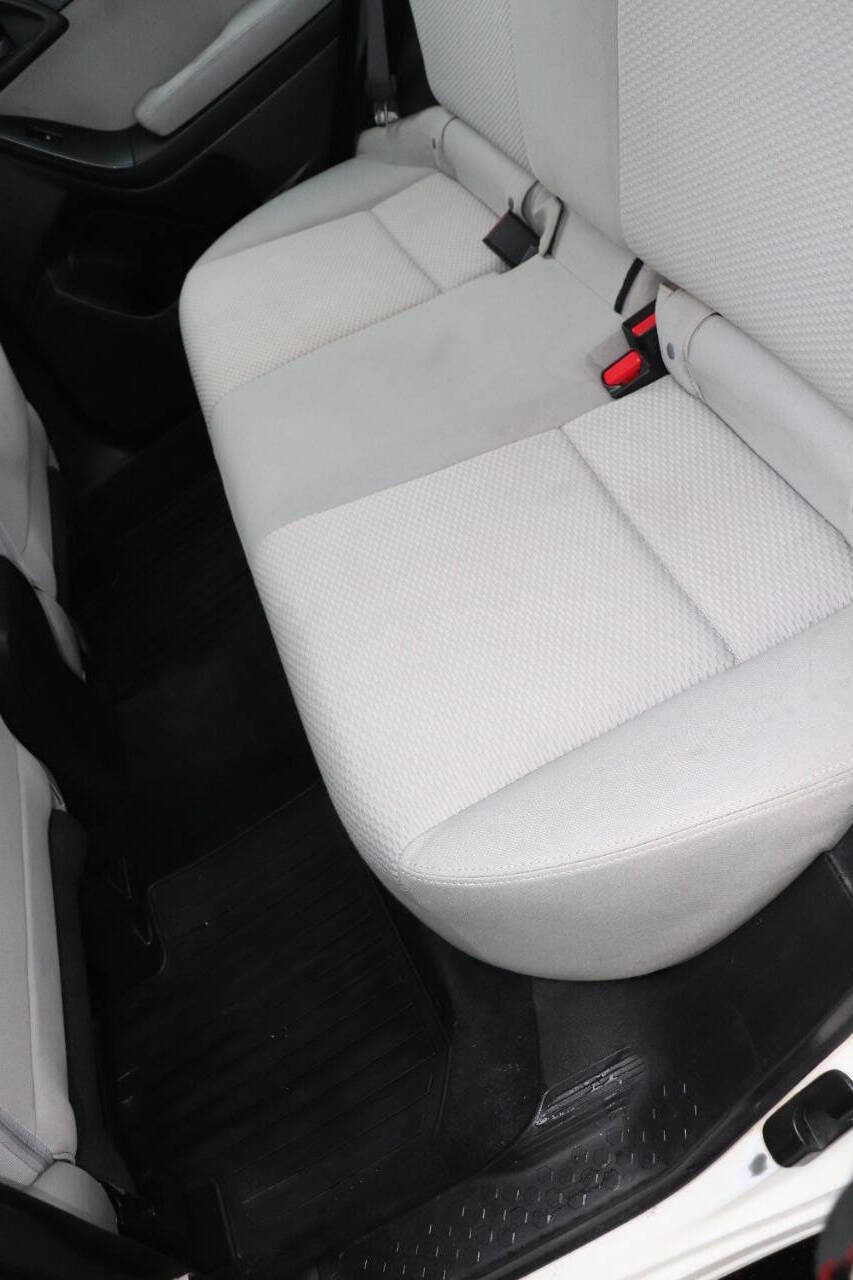 Used 2015 Subaru Forester 2.5i w/ Alloy Wheel Package image 34