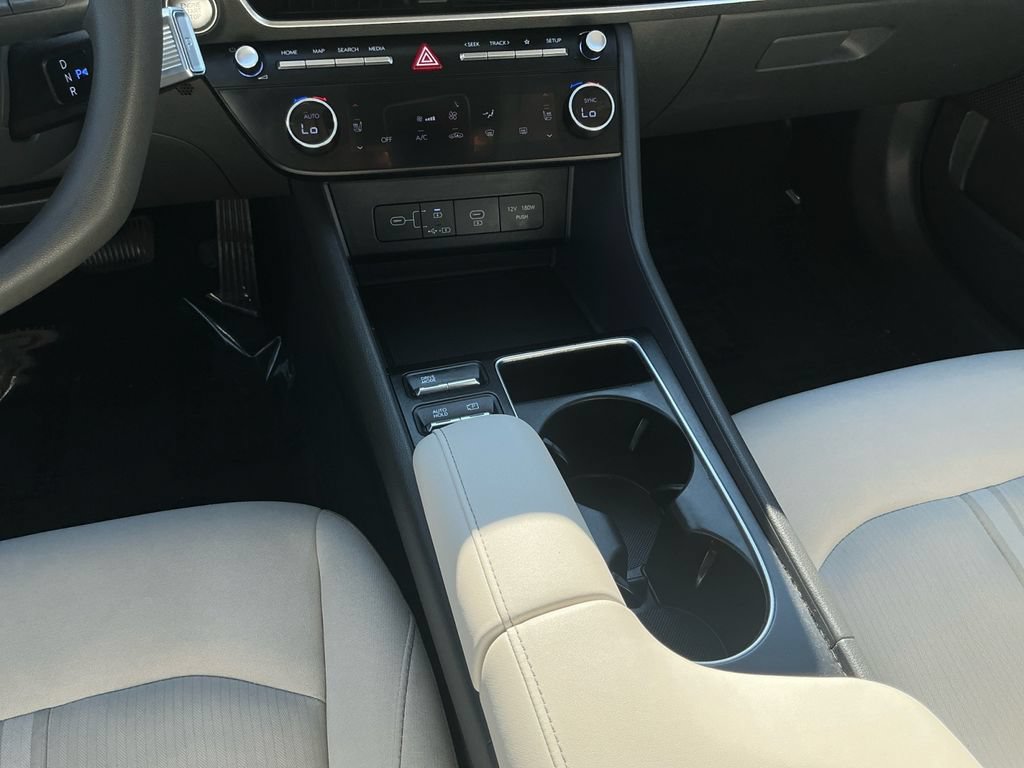 Used 2024 Hyundai Sonata SEL FWD image 12
