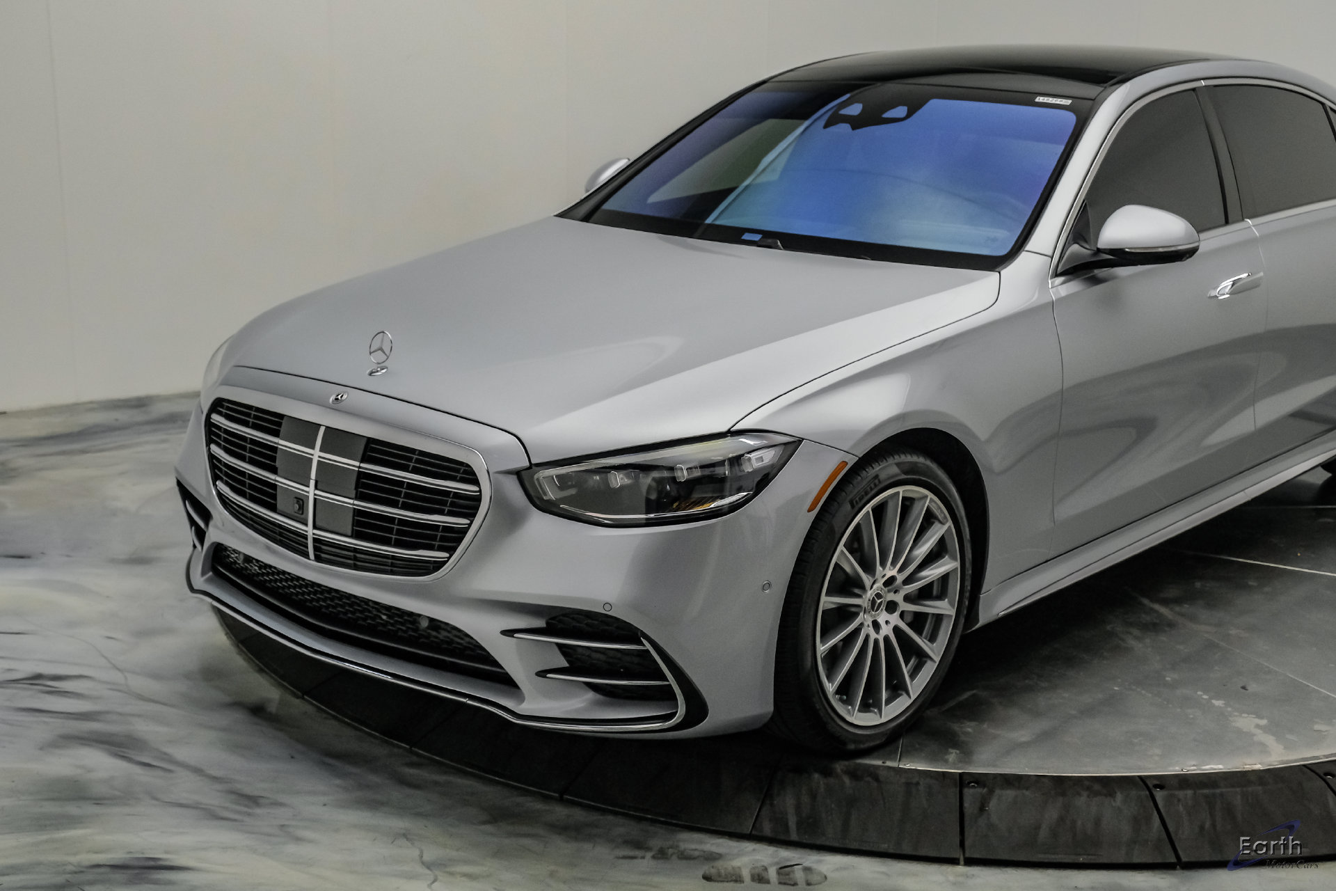 Used 2022 Mercedes-Benz S 580 4MATIC Sedan w/ AMG Line Package image 7