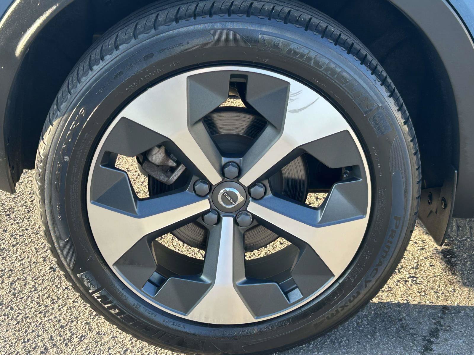 Certified 2023 Volvo XC40 B4 Ultimate FWD image 9
