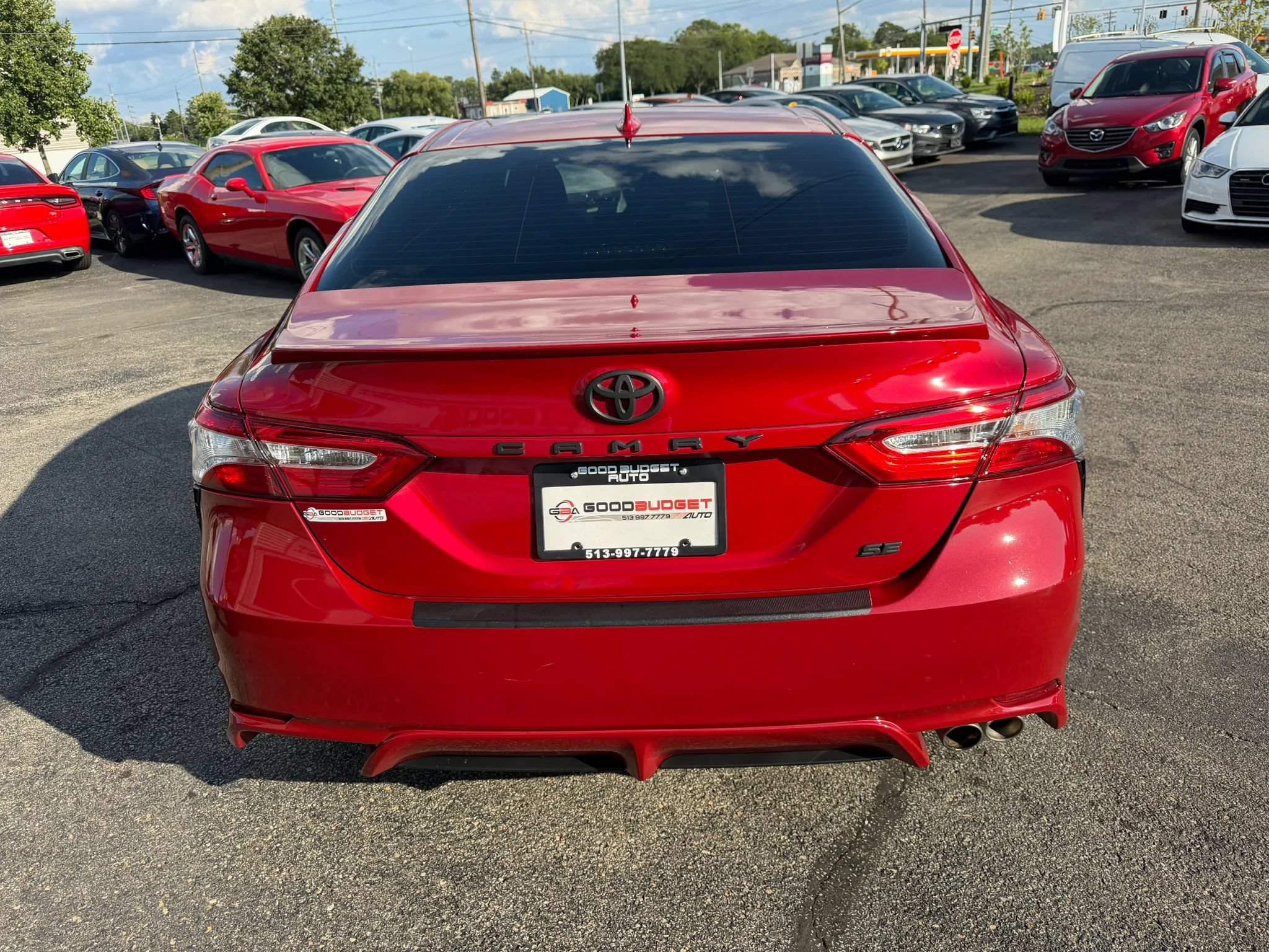 Used 2020 Toyota Camry SE w/ Convenience Package FWD image 8