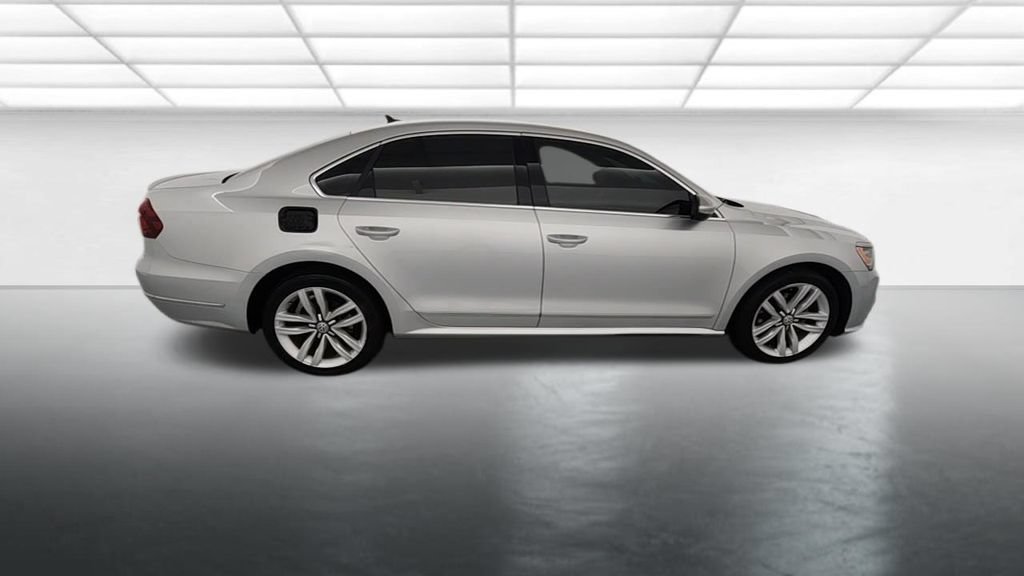 Used 2017 Volkswagen Passat 1.8T SE FWD image 8