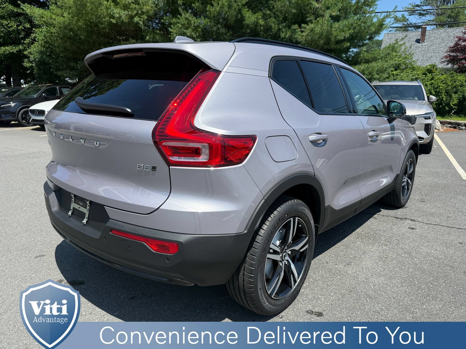 New 2026 Volvo XC40 B5 Core w/ Protection Package Premier AWD/4WD image 8