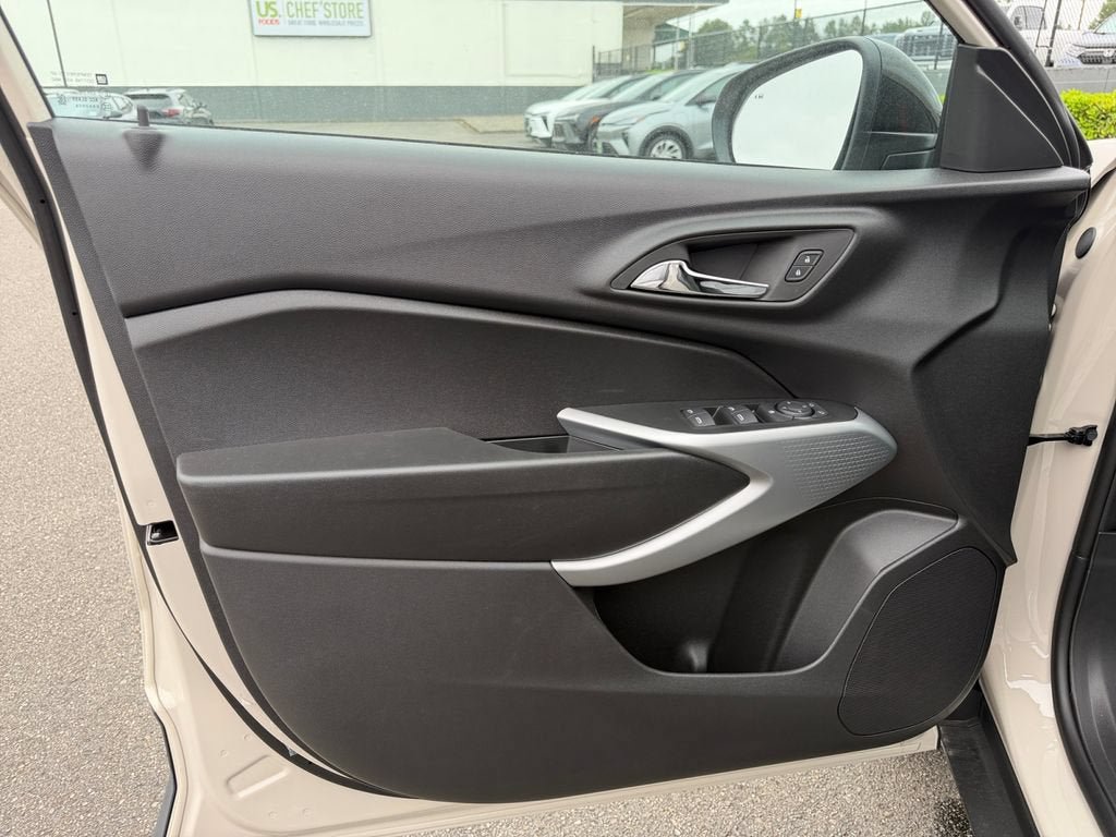 New 2026 Chevrolet Trax RS w/ Driver Confidence Package FWD image 20